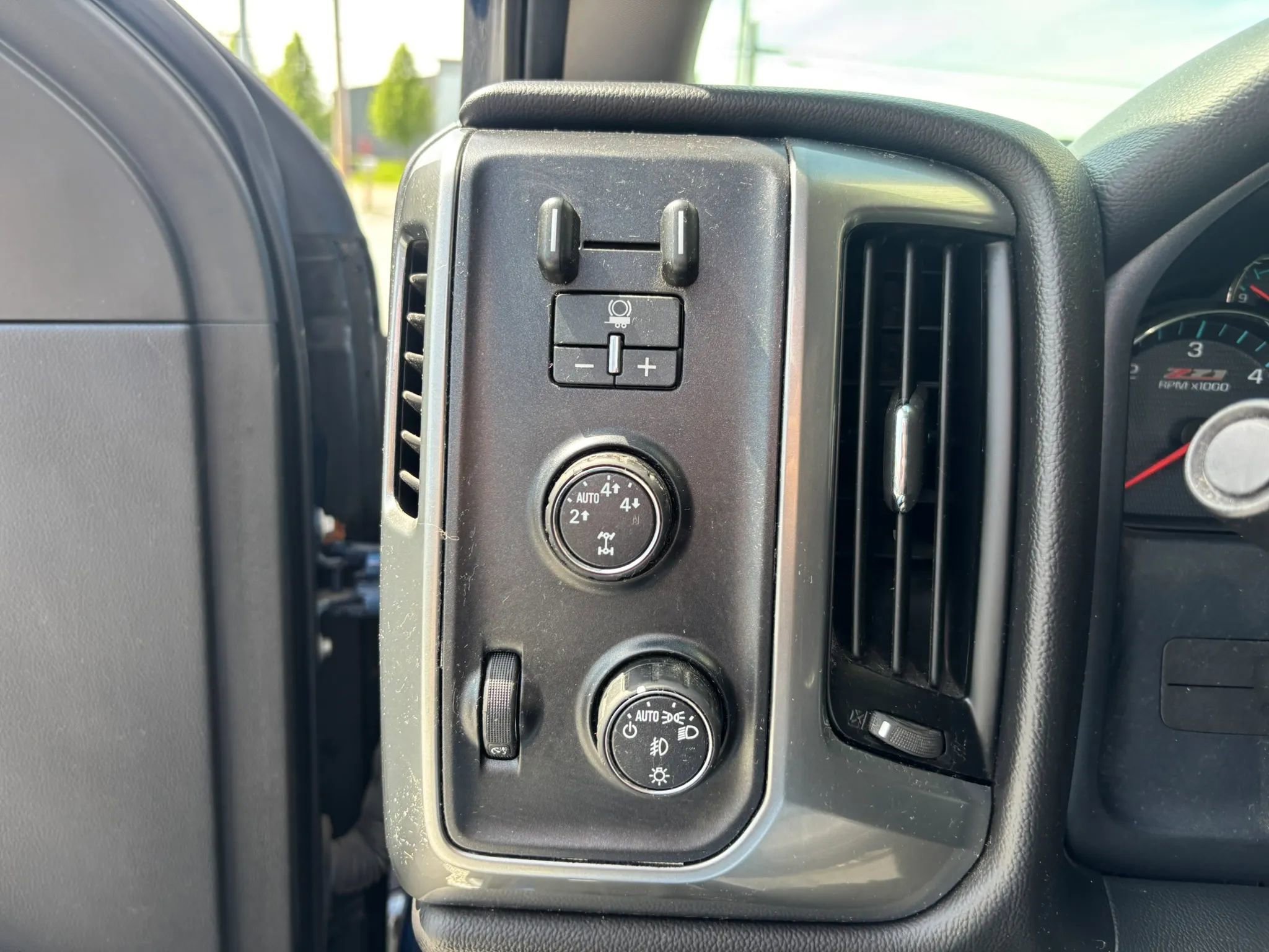 Used 2016 Chevrolet Silverado 1500 LT w/ All Star Edition AWD/4WD image 20