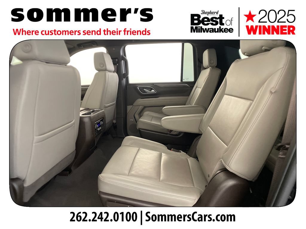 Used 2022 Chevrolet Suburban LT w/ LT Signature Plus Package AWD/4WD image 23