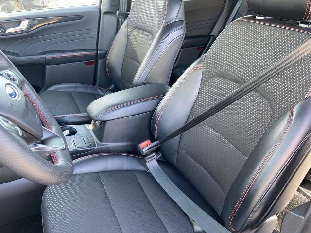 Used 2025 Ford Escape ST-Line image 14