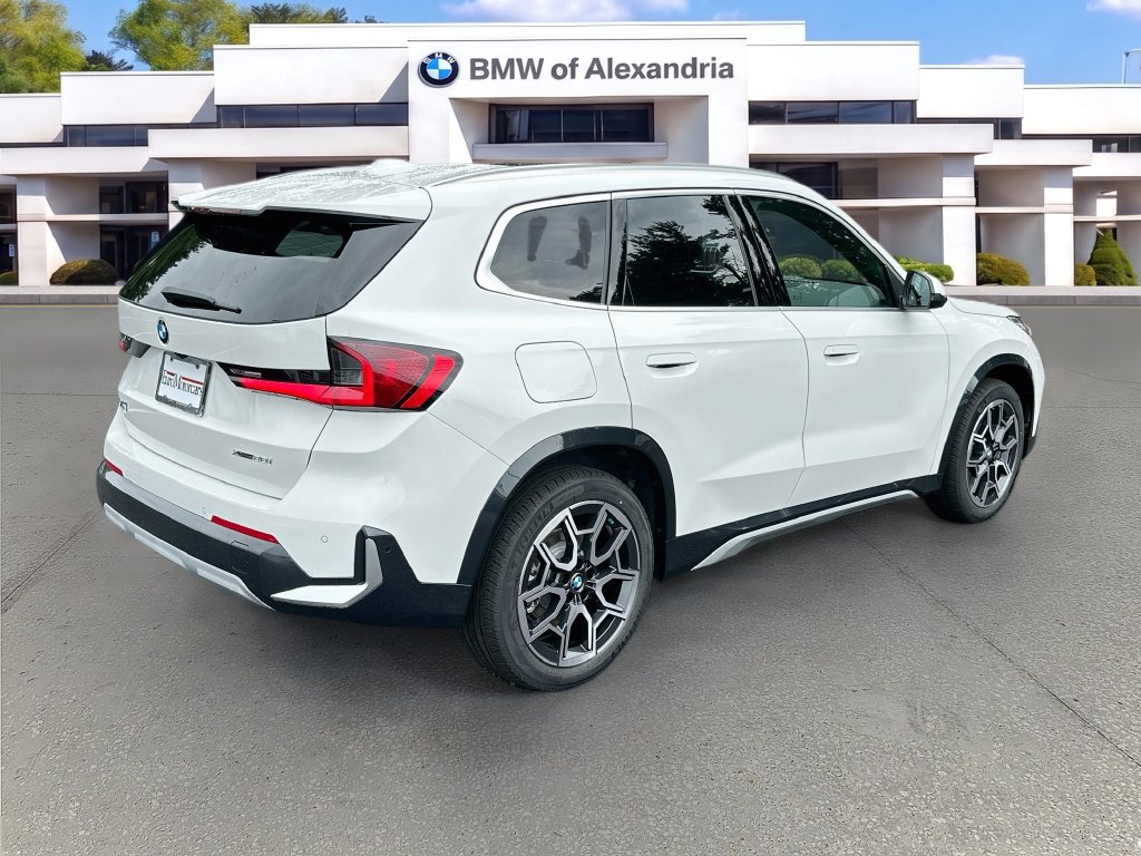 New 2027 BMW X1 xDrive28i AWD/4WD image 5
