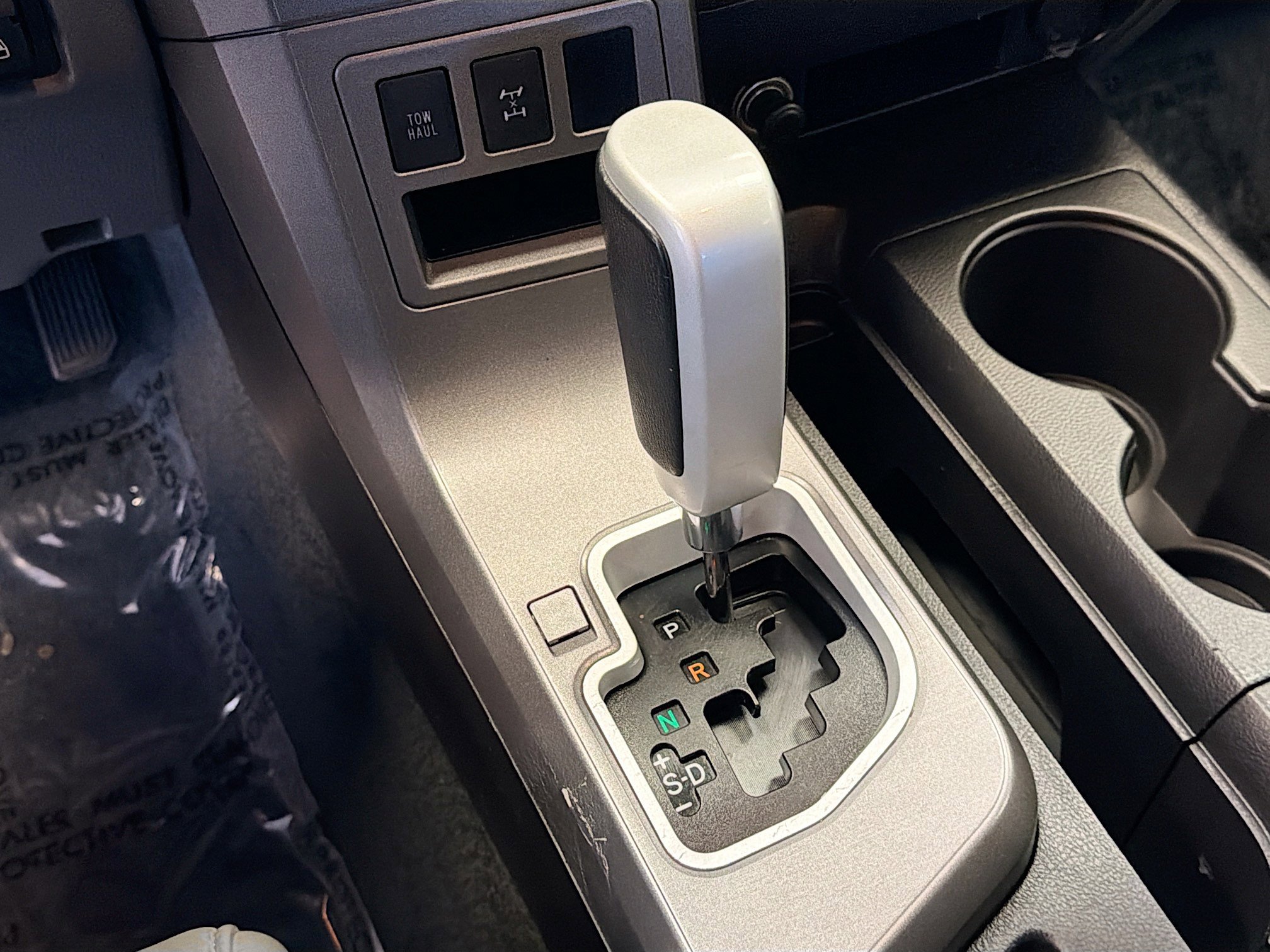 Used 2016 Toyota Sequoia Limited w/ Safety & Convenience Package image 25