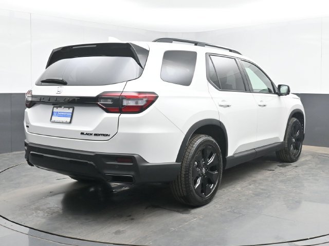 New 2026 Honda Pilot Black Edition image 10