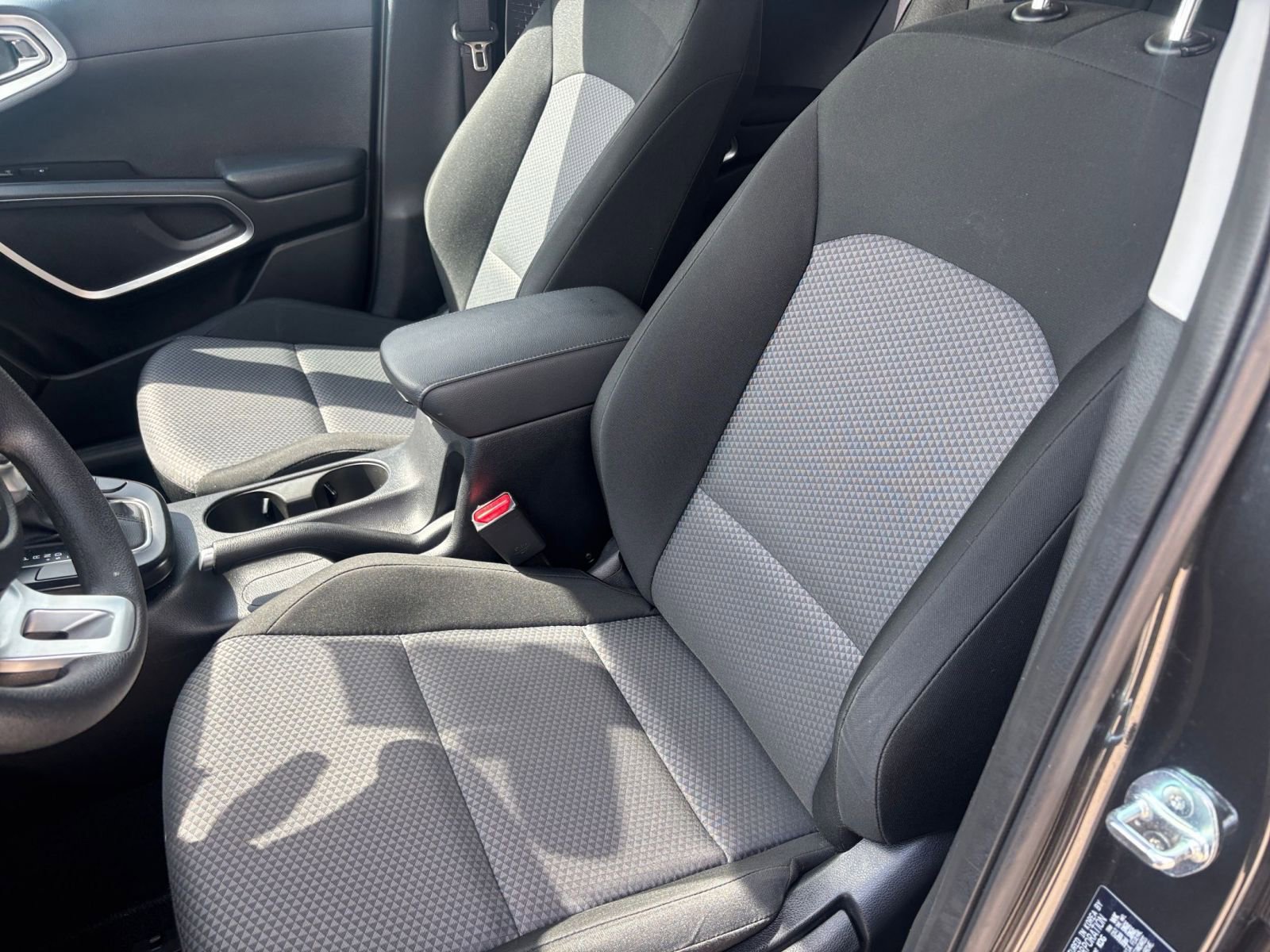 Used 2025 Kia Soul LX w/ LX Technology Package image 34