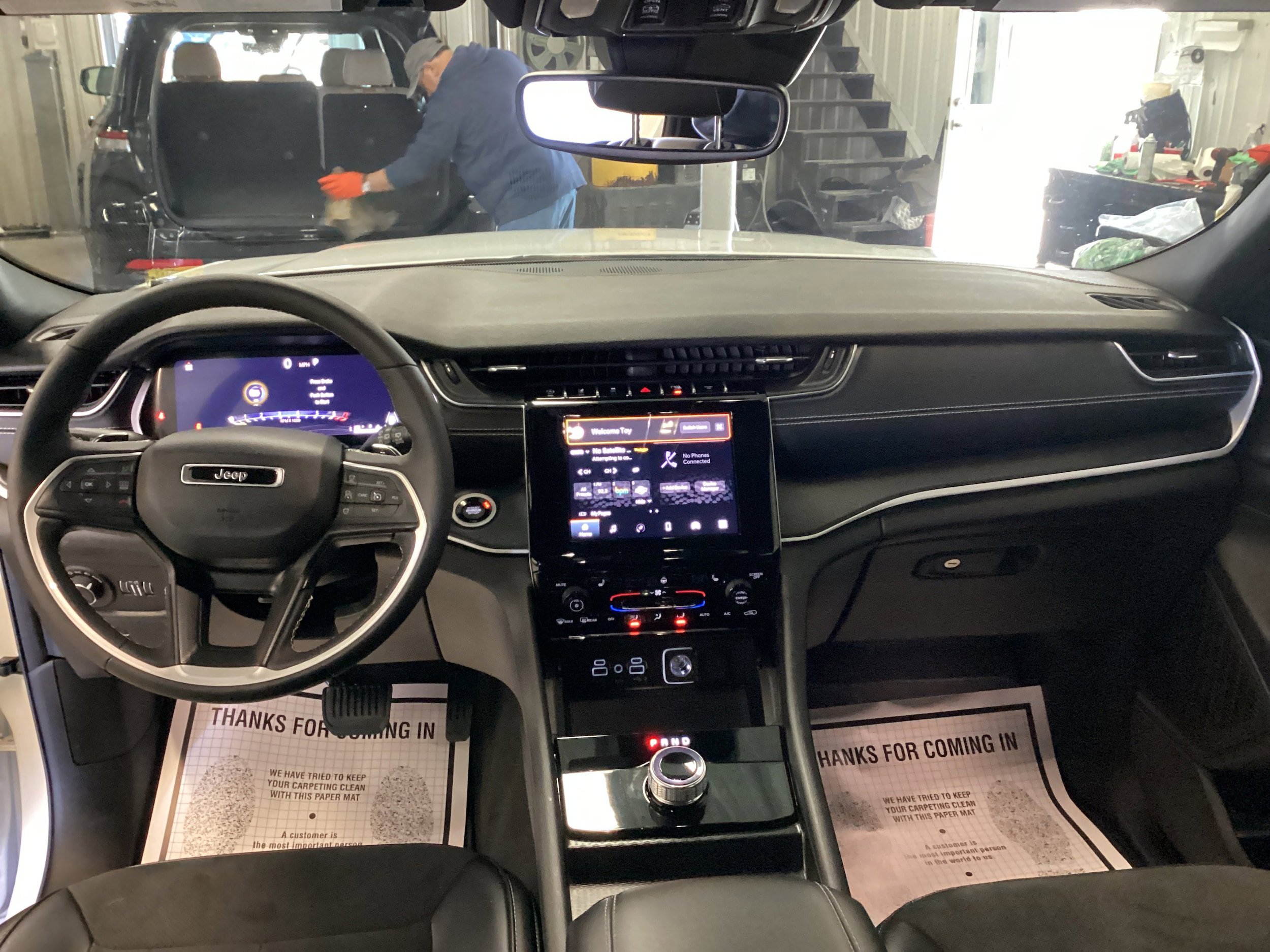 Used 2024 Jeep Grand Cherokee Altitude image 18