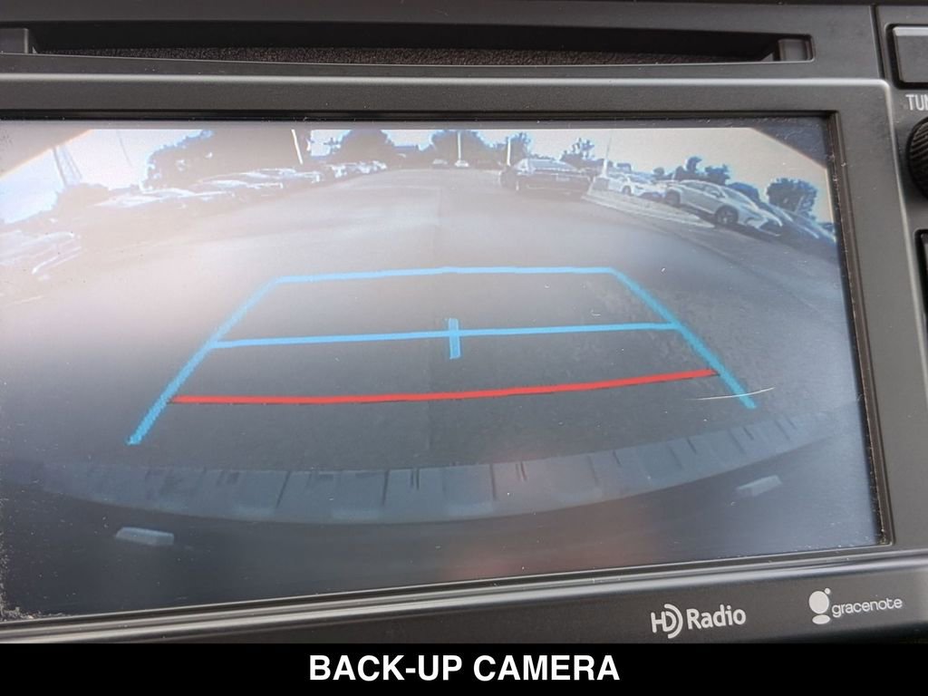 Used 2017 Toyota Sequoia Platinum AWD/4WD image 6