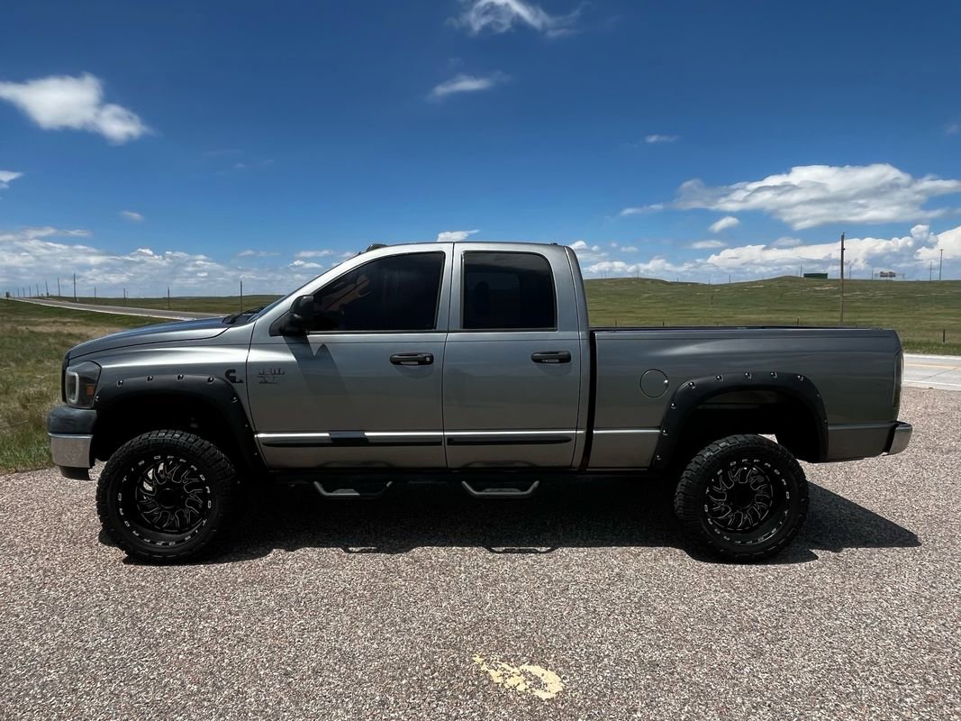 Used 2008 Dodge Ram 2500 Truck ST AWD/4WD image 2