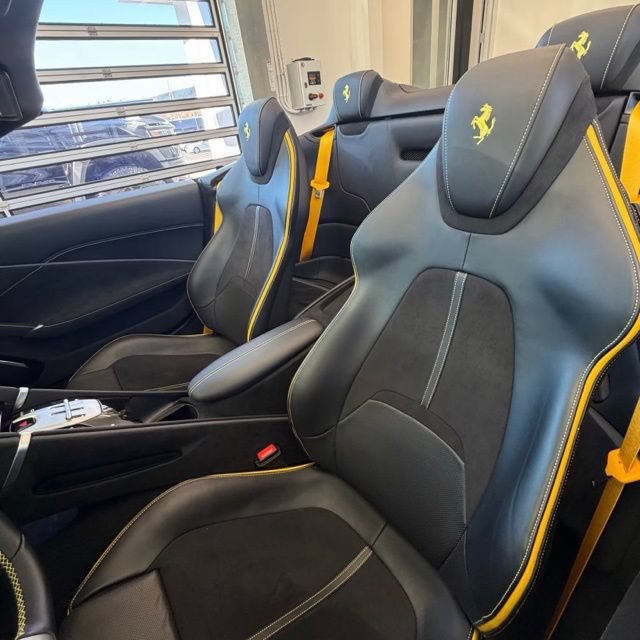 Used 2025 Ferrari Roma Spider RWD image 8