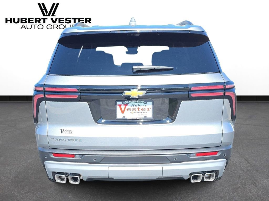 New 2026 Chevrolet Traverse LT w/ Sun and Wheel Package FWD image 7
