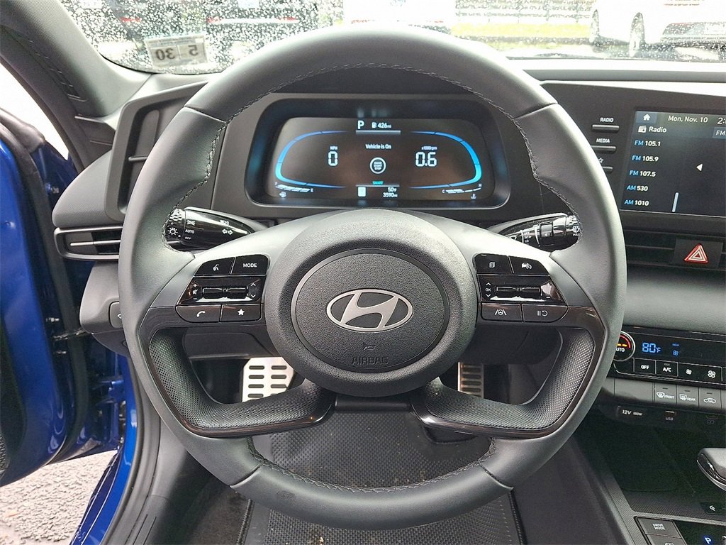 Used 2025 Hyundai Elantra Sport image 19
