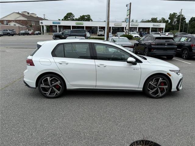 New 2025 Volkswagen GTI SE FWD image 7