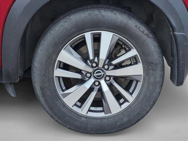 Used 2022 Nissan Pathfinder SL w/ Lighting Package (N92) FWD image 14