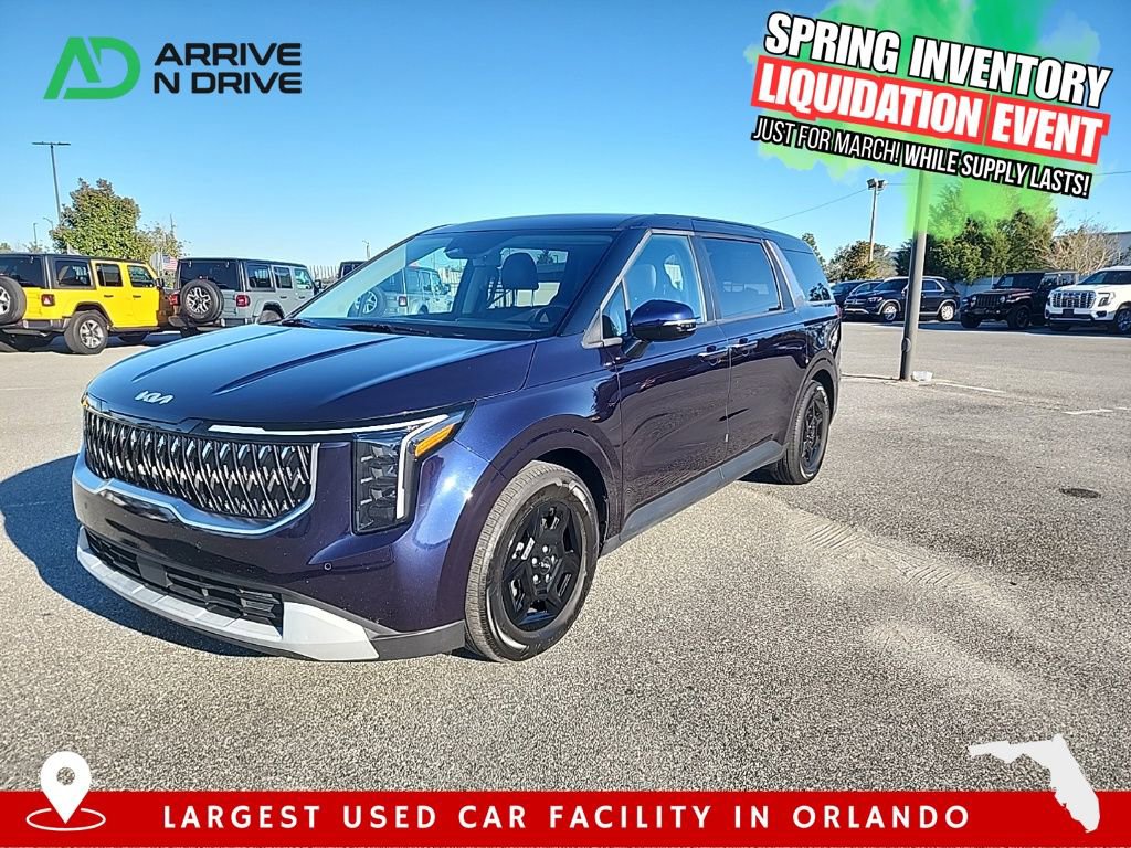 Used 2025 Kia Carnival image 1
