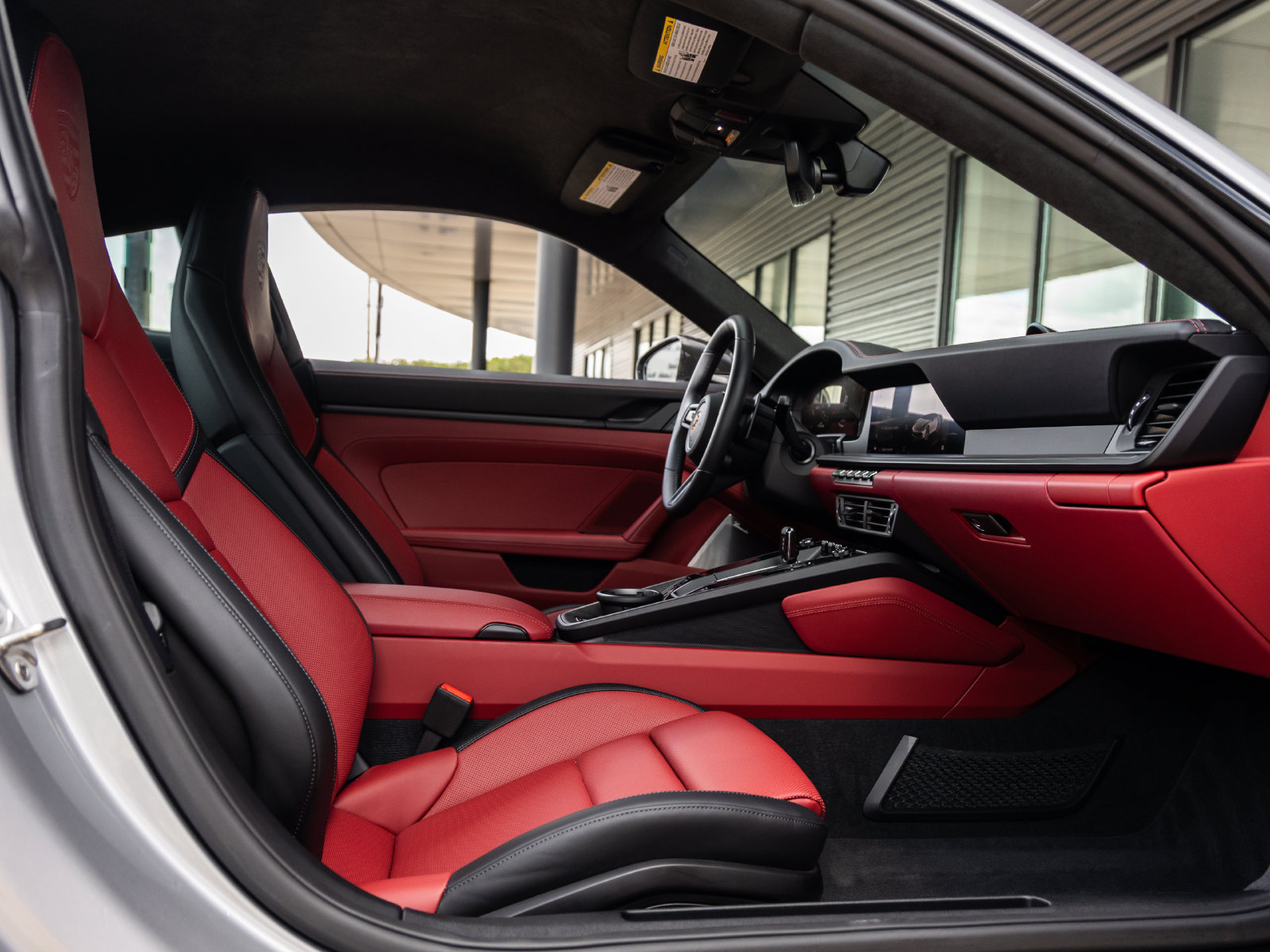 Used 2025 Porsche 911 Carrera RWD image 42