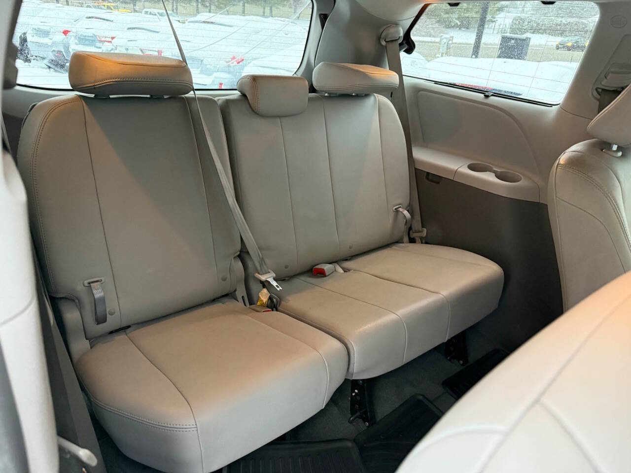 Used 2019 Toyota Sienna XLE Premium image 14