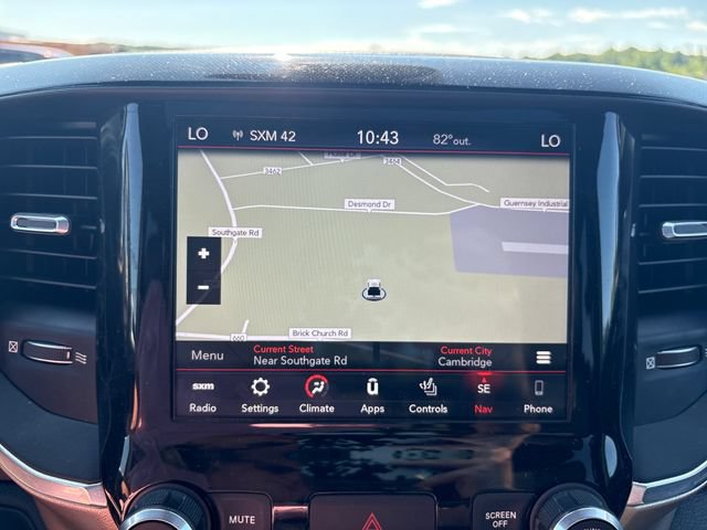 Used 2019 RAM 1500 Laramie AWD/4WD image 16