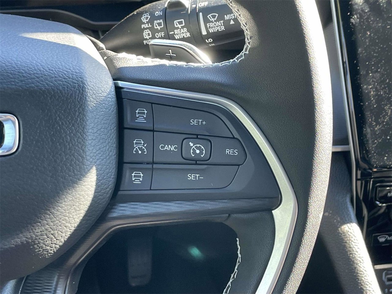 New 2025 Jeep Grand Cherokee L Altitude image 15