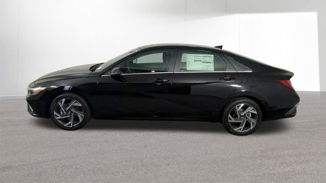 New 2026 Hyundai Elantra Limited image 5