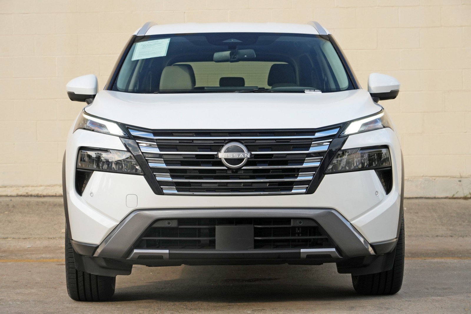 Used 2025 Nissan Rogue SL FWD image 6