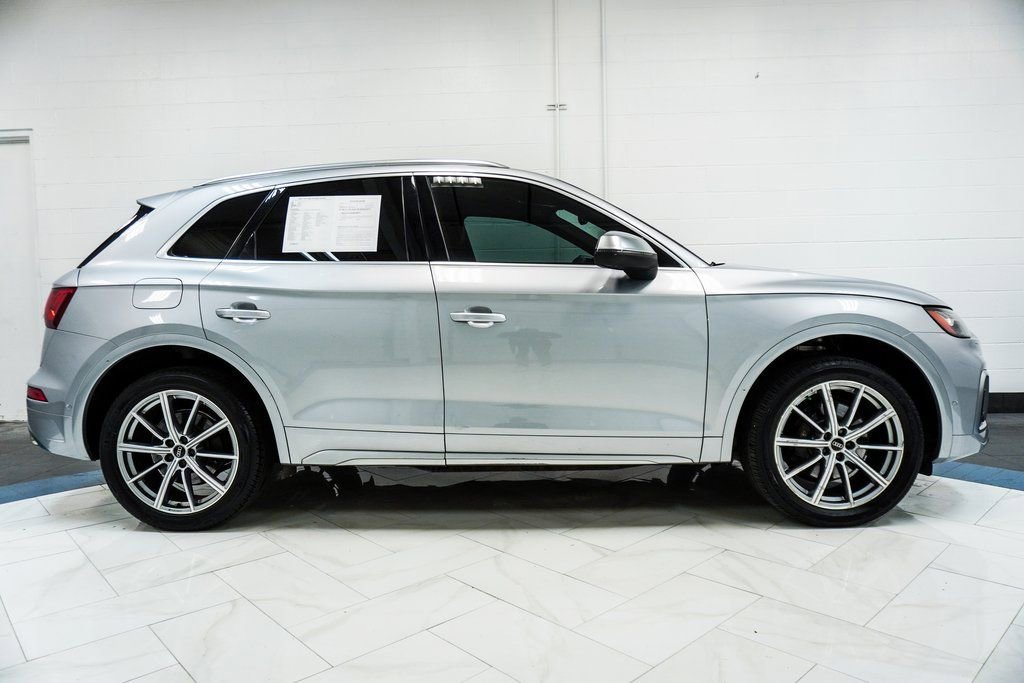 Used 2022 Audi SQ5 Prestige w/ Prestige Package AWD/4WD image 9