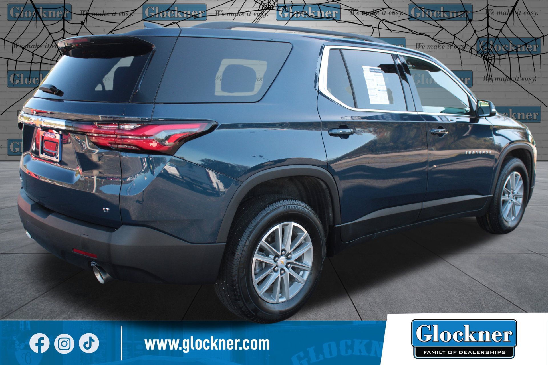 Used 2023 Chevrolet Traverse LT FWD image 6
