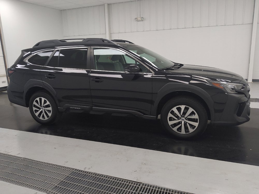Used 2023 Subaru Outback Premium AWD/4WD image 11
