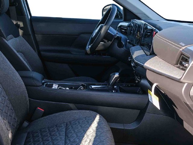 New 2027 Nissan Kicks SV AWD/4WD image 27