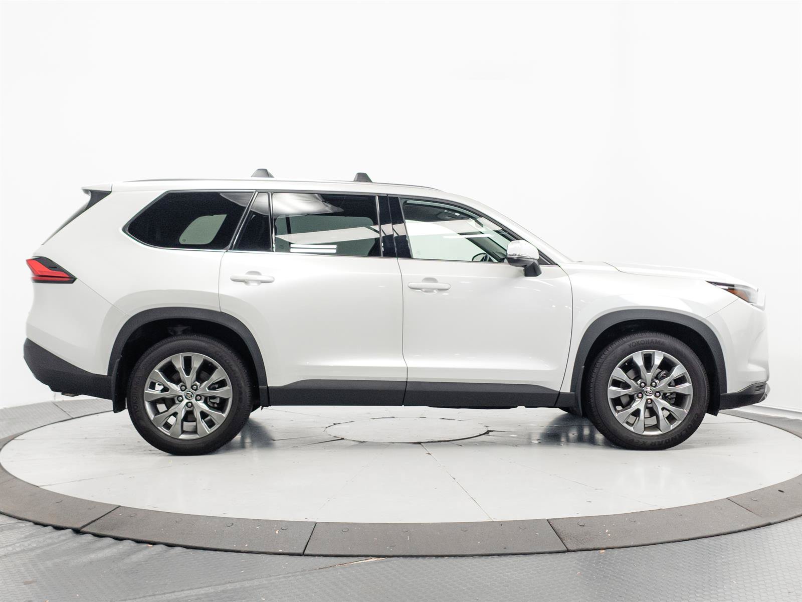 Certified 2024 Toyota Grand Highlander AWD image 13