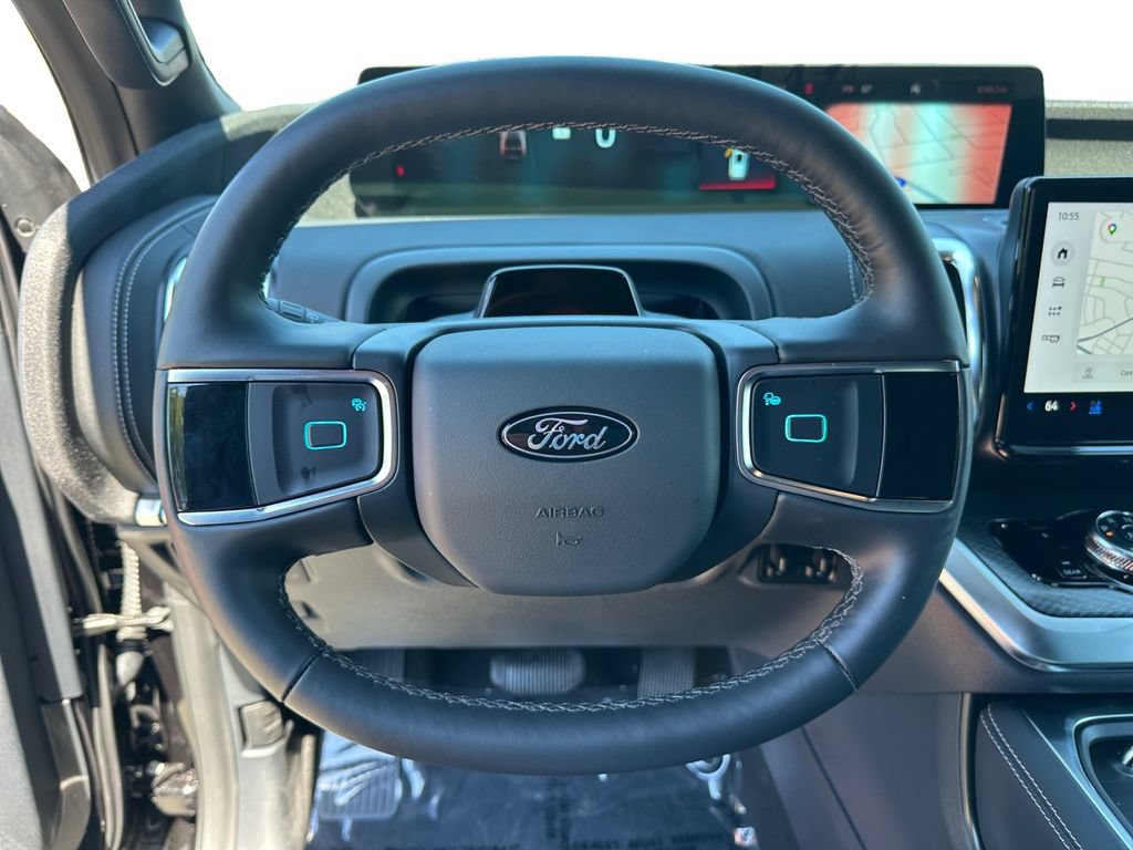 Used 2026 Ford Expedition Platinum w/ Stealth Appearance Package AWD/4WD image 17