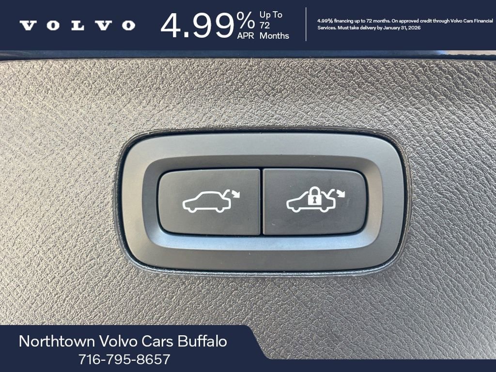Certified 2023 Volvo XC90 B6 Plus image 6