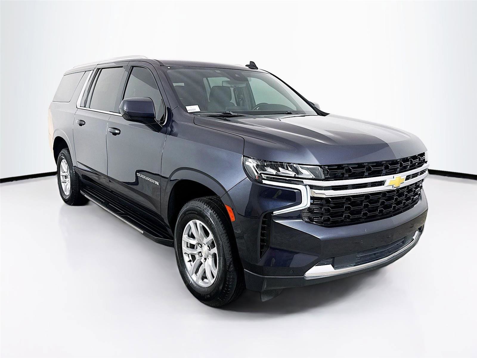 Used 2023 Chevrolet Suburban LS image 31