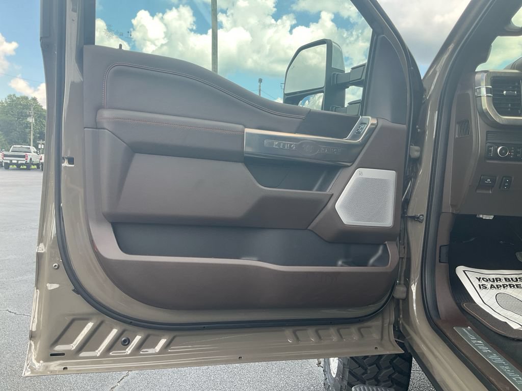 New 2026 Ford F350 King Ranch w/ Chrome Package AWD/4WD image 17