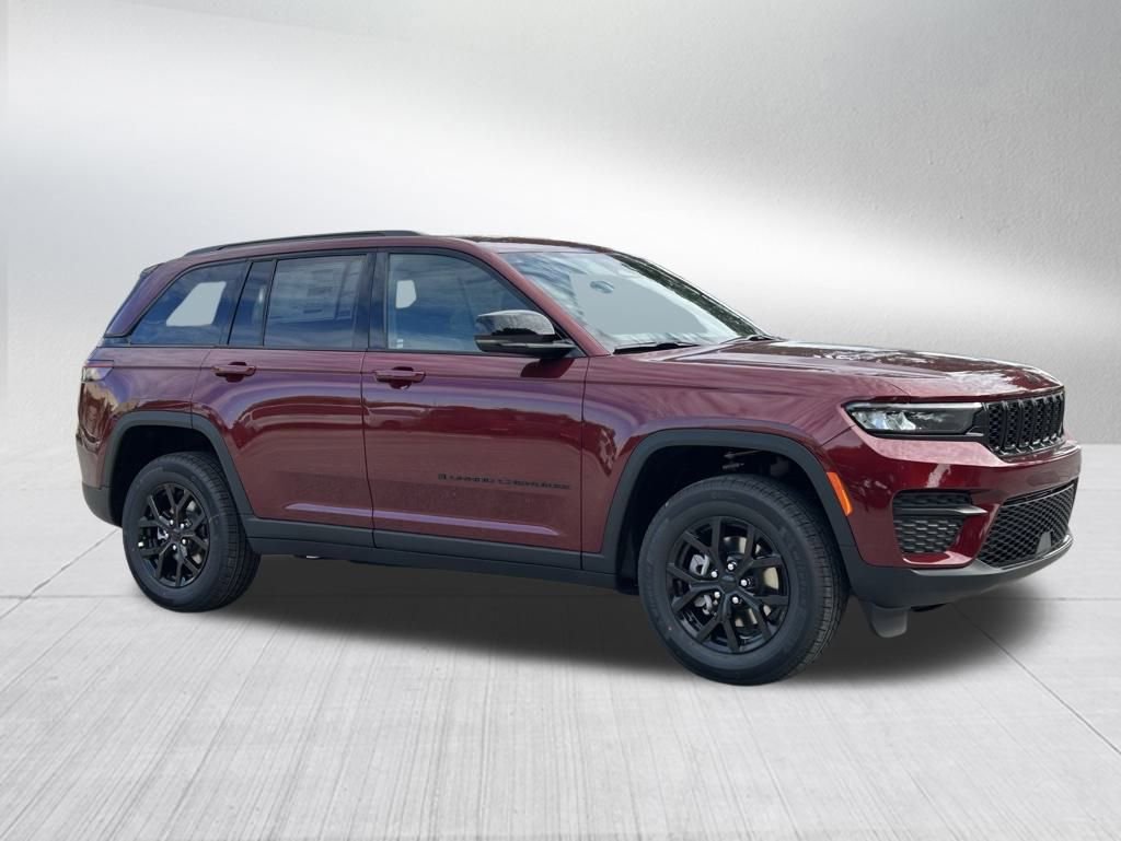 New 2025 Jeep Grand Cherokee Altitude image 3