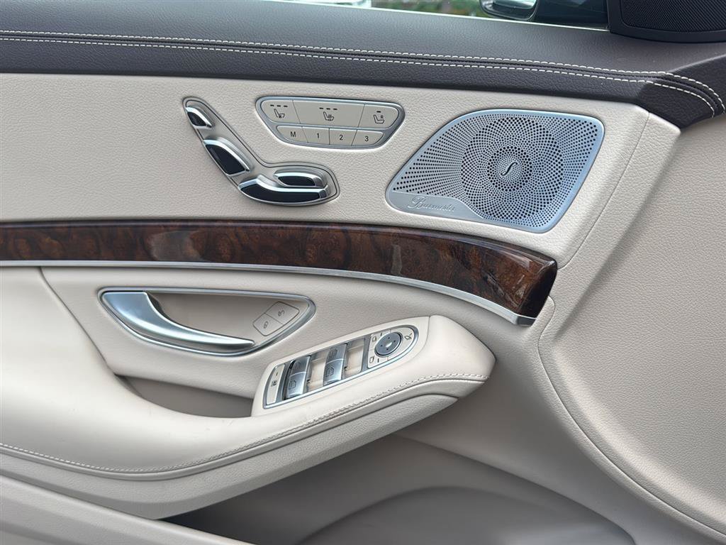Used 2015 Mercedes-Benz S 550 Sedan image 4