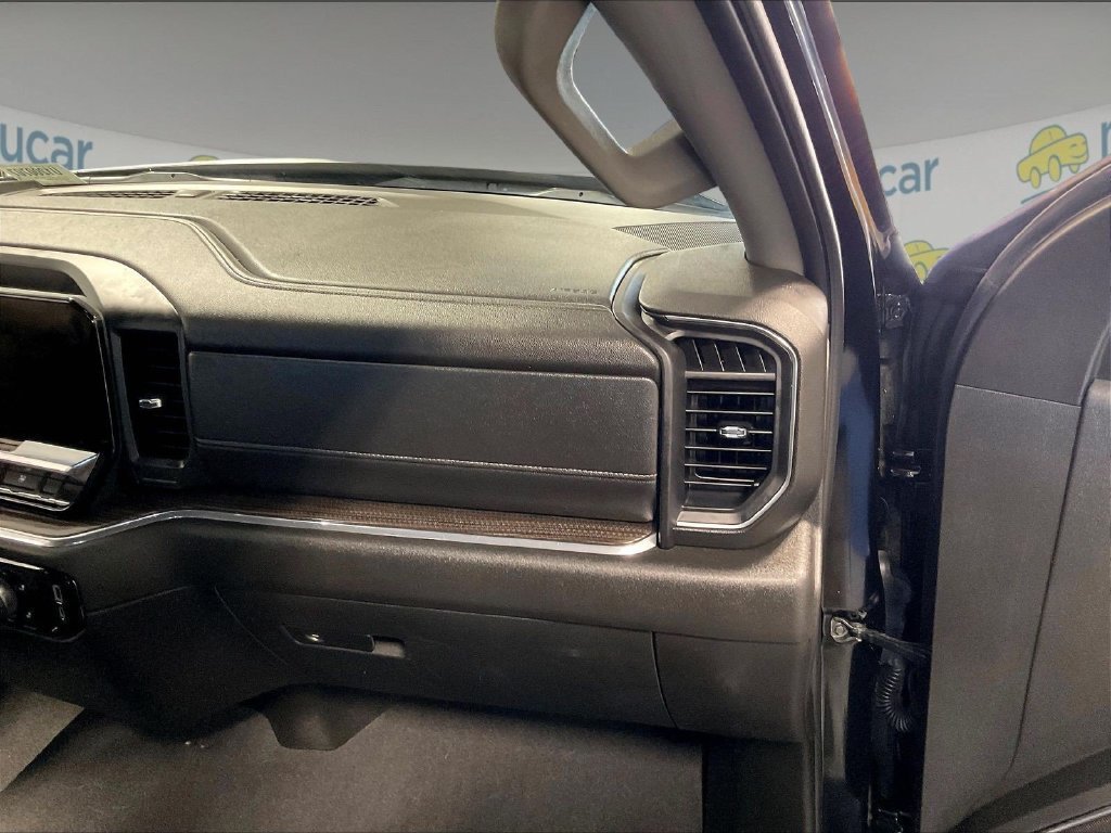 Used 2024 Chevrolet Silverado 1500 LT AWD/4WD image 13