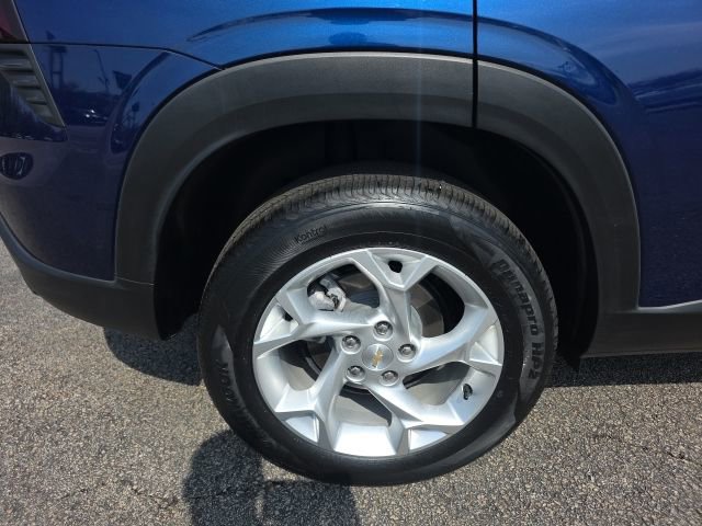Used 2024 Chevrolet Trax LS w/ LS Convenience Package image 10