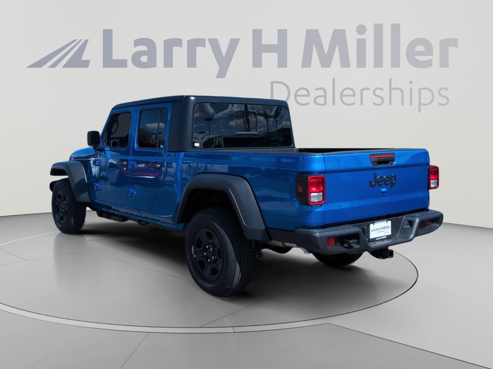 New 2026 Jeep Gladiator Sport AWD/4WD image 3