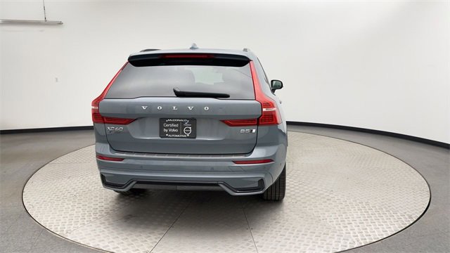 Certified 2023 Volvo XC60 B5 Ultimate w/ Climate Package image 3