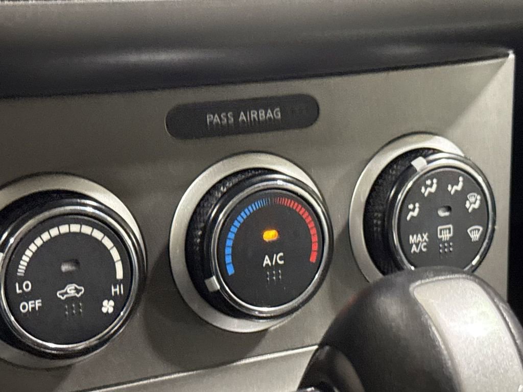 Used 2012 Nissan Sentra 2.0 SR w/ Special Edition Pkg image 16