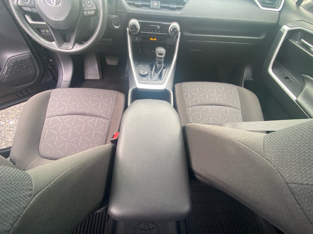 Used 2024 Toyota RAV4 XLE AWD/4WD image 11