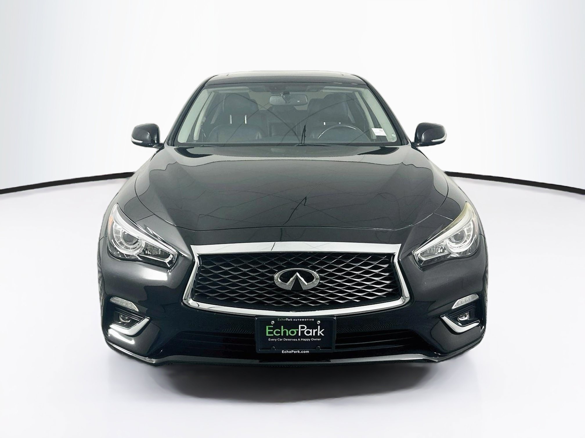 Used 2018 INFINITI Q50 Luxe RWD image 2