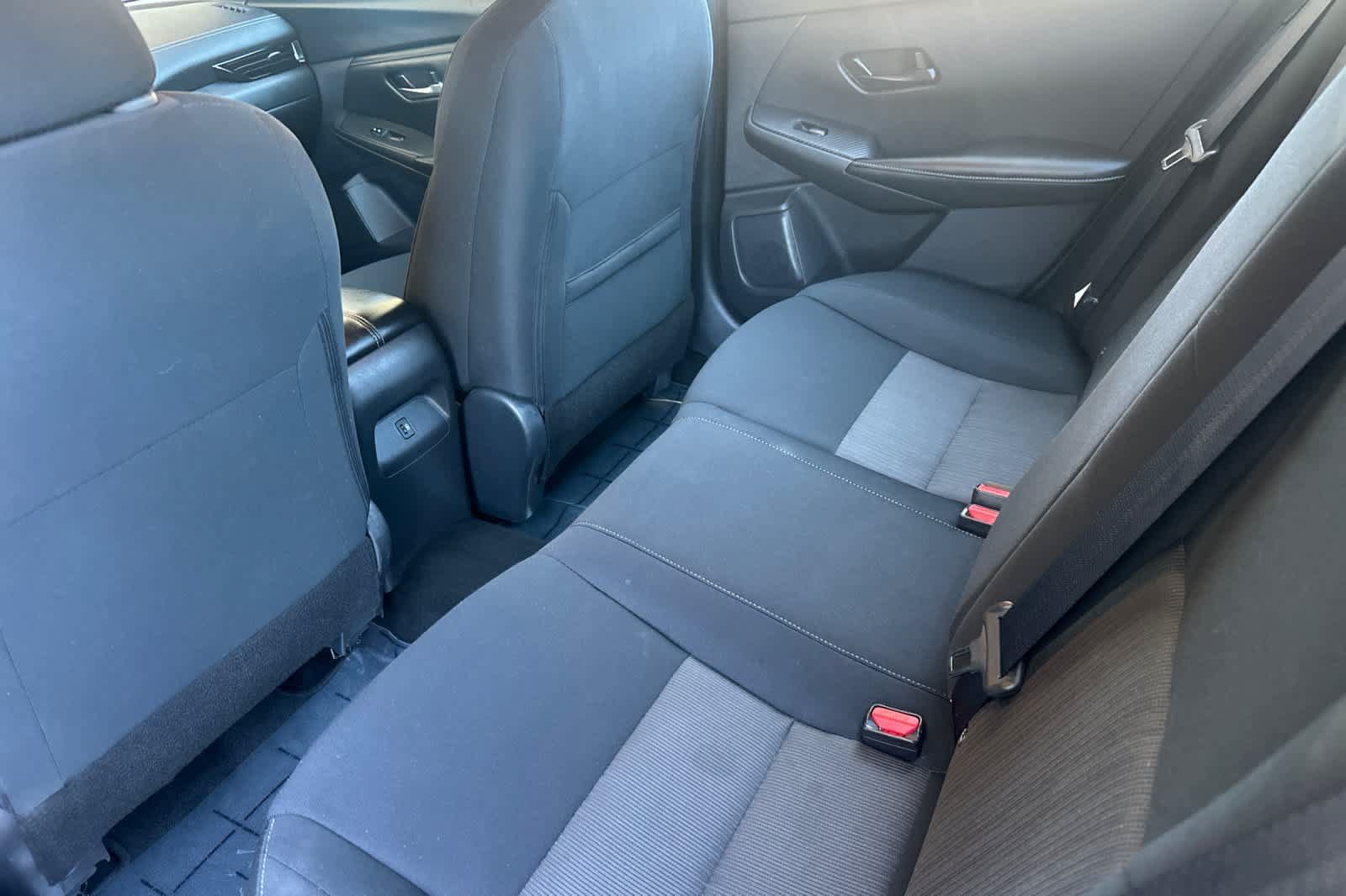 Used 2024 Nissan Sentra SV w/ Trunk Package FWD image 4