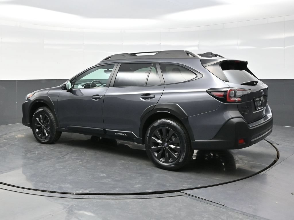 Used 2025 Subaru Outback Onyx Edition w/ Tech Package 3 AWD/4WD image 4