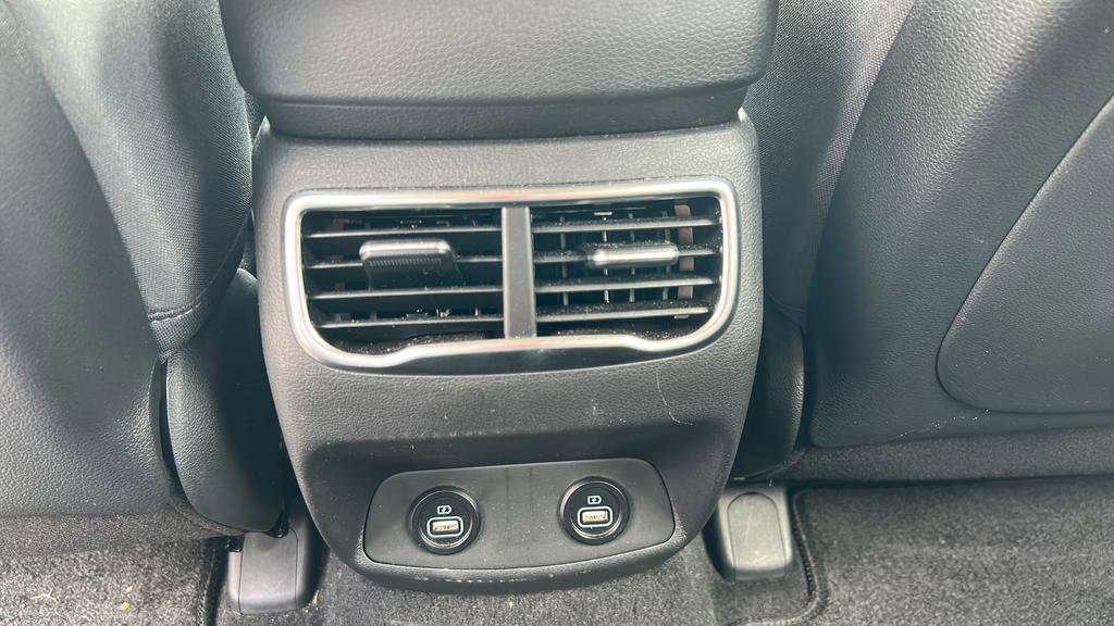 Certified 2023 Hyundai Santa Fe SE image 30