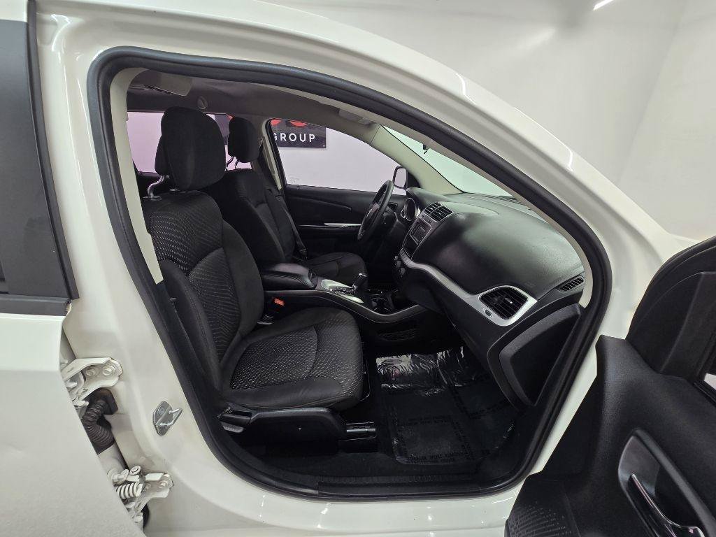 Used 2014 Dodge Journey American Value Package w/ Flexible Seating Group FWD image 19