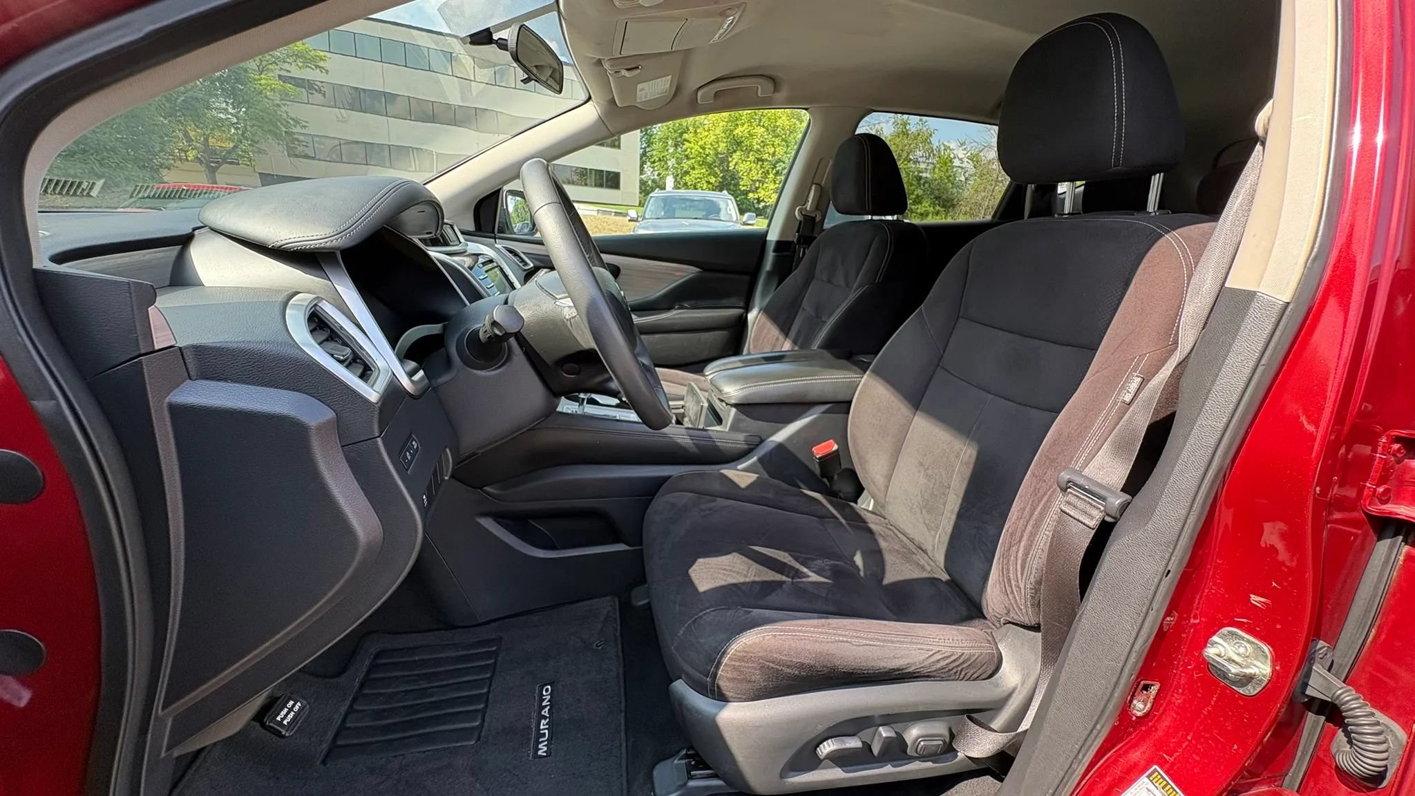 Used 2017 Nissan Murano SV AWD/4WD image 2