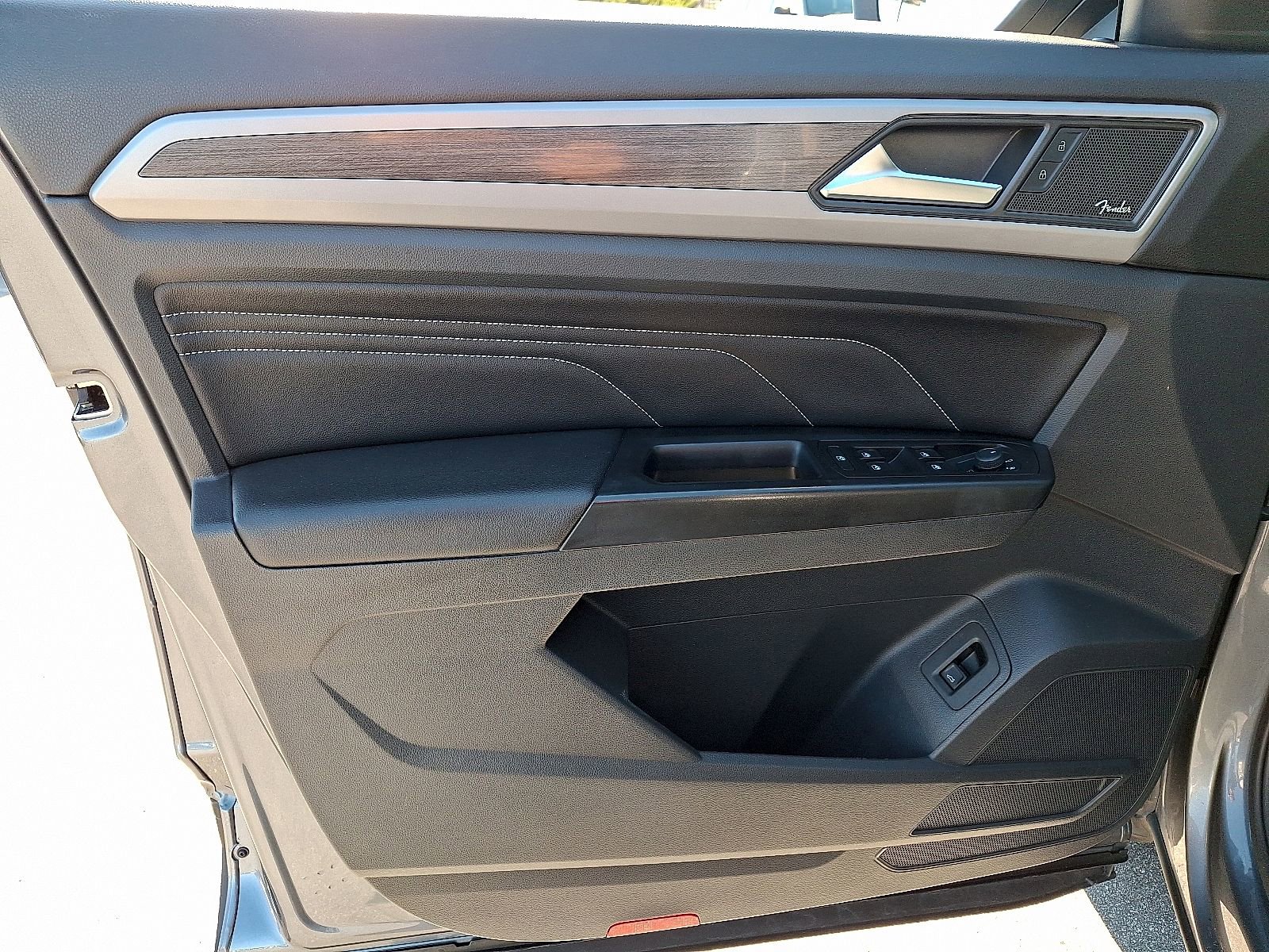 Used 2021 Volkswagen Atlas SEL Premium image 12