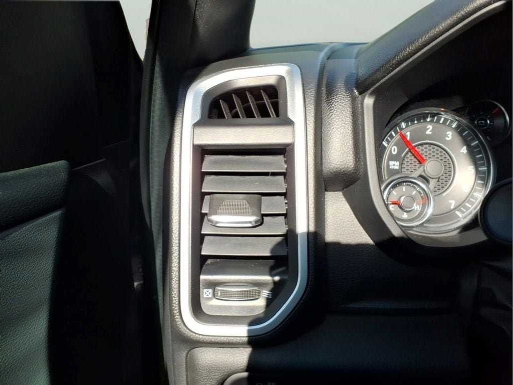 Used 2023 RAM 1500 Big Horn AWD/4WD image 18
