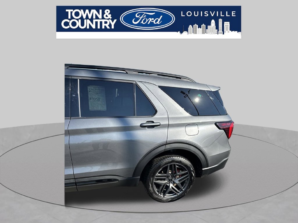 Used 2025 Ford Explorer ST-Line w/ ST-Line Street Pack AWD/4WD image 13
