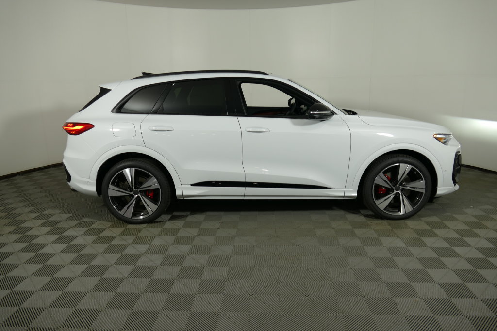 New 2026 Audi SQ5 Prestige AWD/4WD image 2