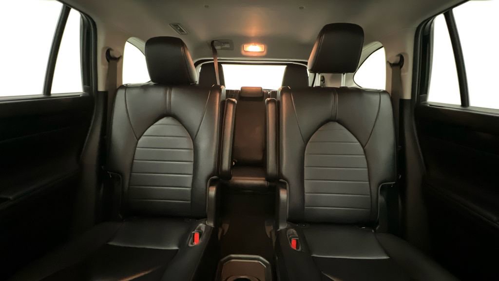Used 2023 Toyota Highlander XLE image 15